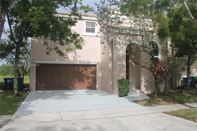 Photo - 4911 SW 155th Ave Townhome