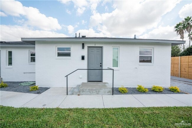 Photo - 16 Redwood Ave Unidad 1