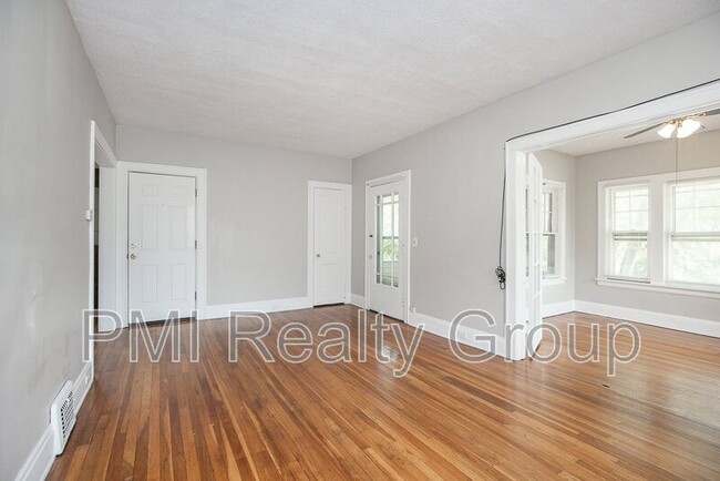 Photo - 18906 Neff Rd Condo Unit Up