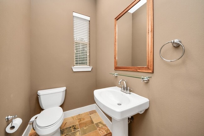 Photo - 4116 Dickson St