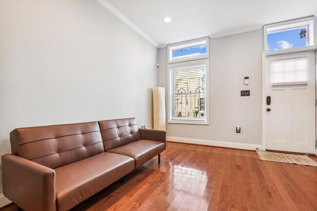 Photo - 1605 W Pratt St