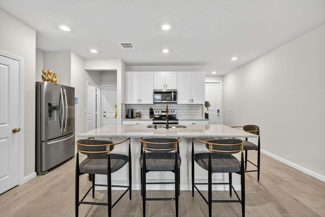 Photo - 5652 SE Edgewater Cir