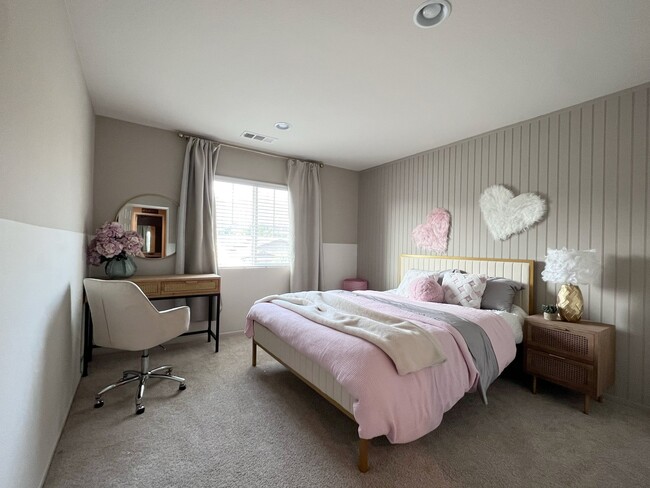 Photo - 7766 Isaac St