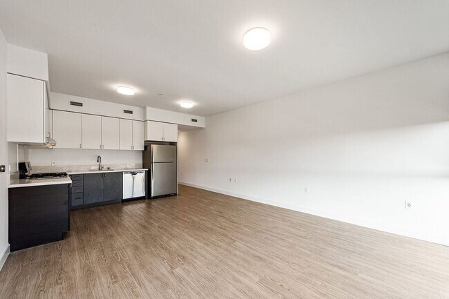 Photo - 4435 Piedmont Ave Unit 306