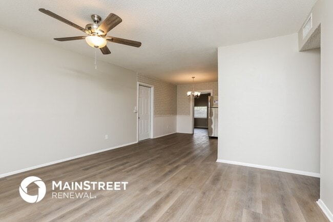 Photo - 6923 Yucatan Dr