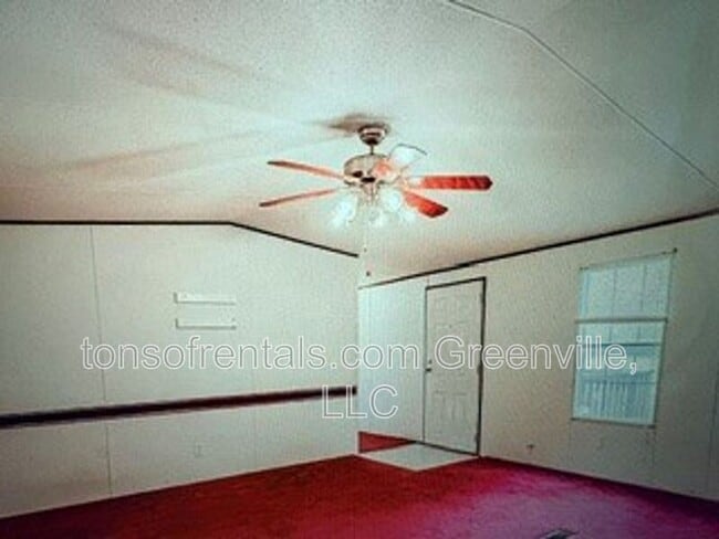 Photo - 255 Pine Dr