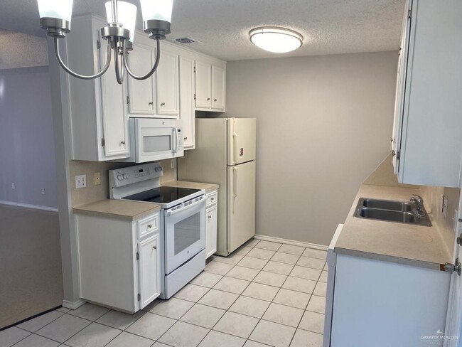 Photo - 10 Nightingale Ave Unit C