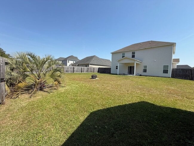 Photo - Nautical Reach Subdivision - INCLUDED lawn care / pest service / washer dryer