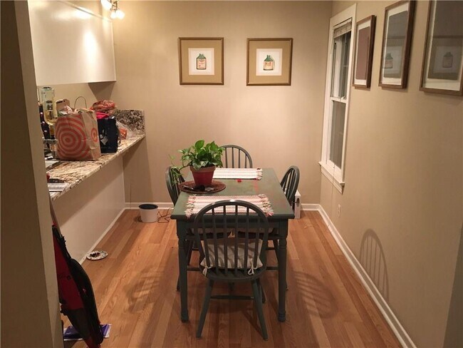 Photo - 803 E 32nd St