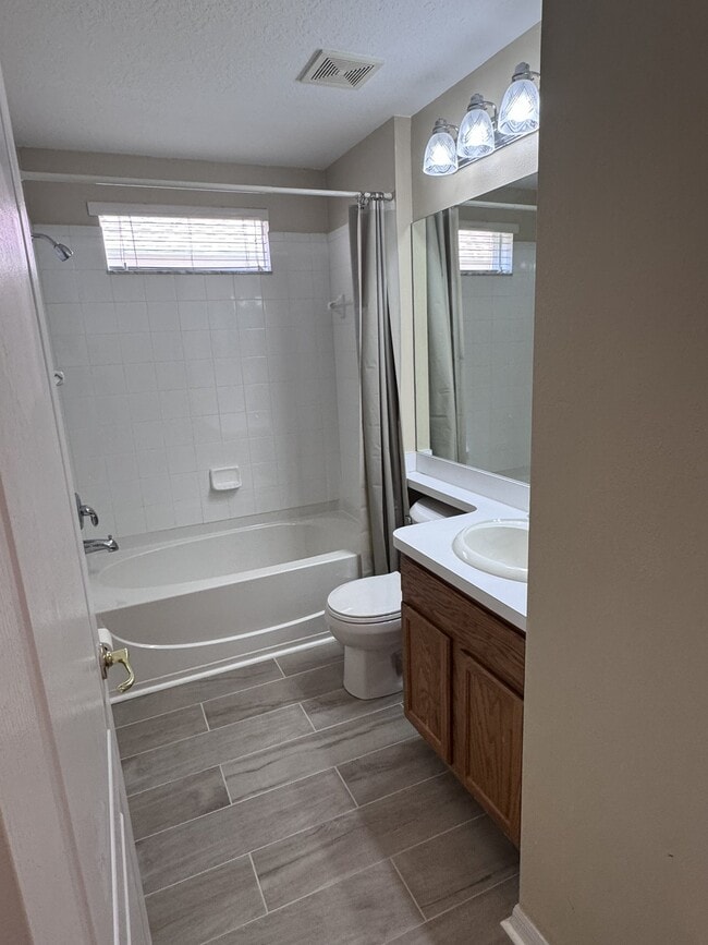 Photo - 7507 Canal Point Ct