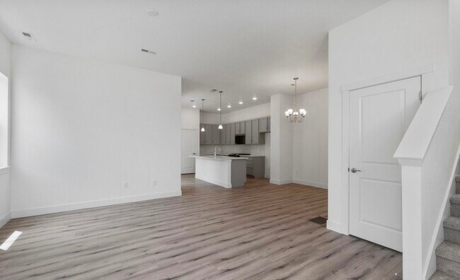 Photo - 5081 McKinnon Ct