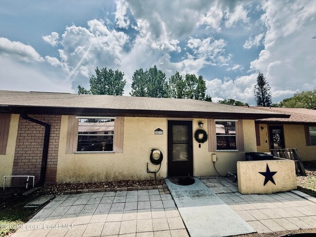 Building Photo - 851 Dow Ln