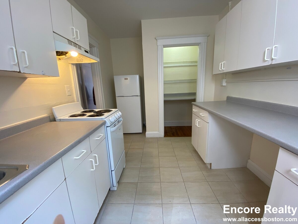 Photo - 10 Barrows St