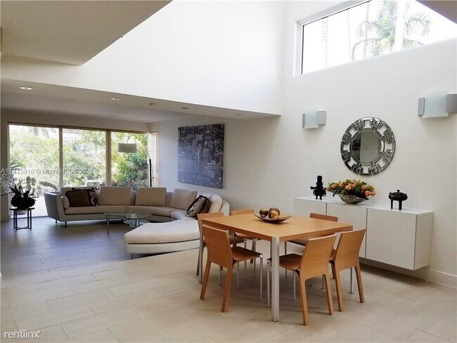 Photo - 4 br, 3 bath Townhome - 301 Poinciana Dr #...