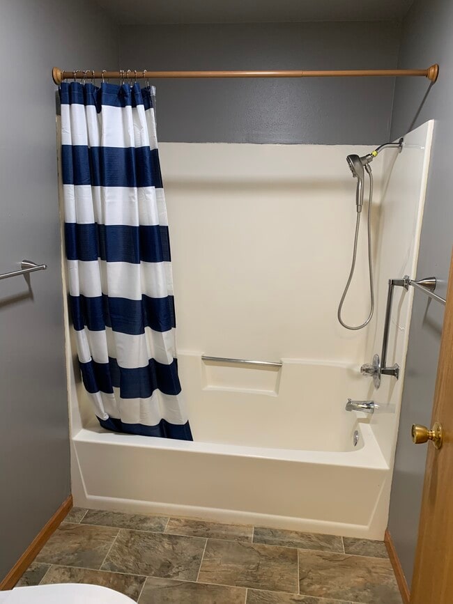 Photo - Iowa Ave Unit 3