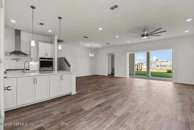 Photo - 475 Marquesa Cir