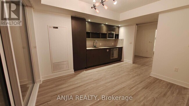 Photo - 89 McGill St Unit 2006