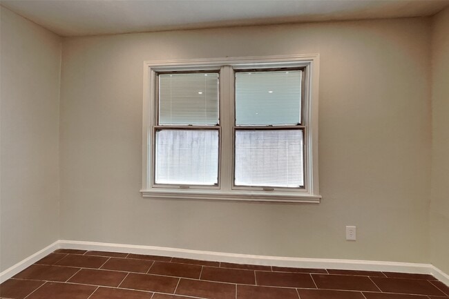 Photo - 14318 Ella Lee Ln