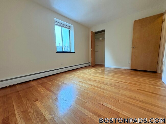 Photo - 222 Babcock St Unit 3H