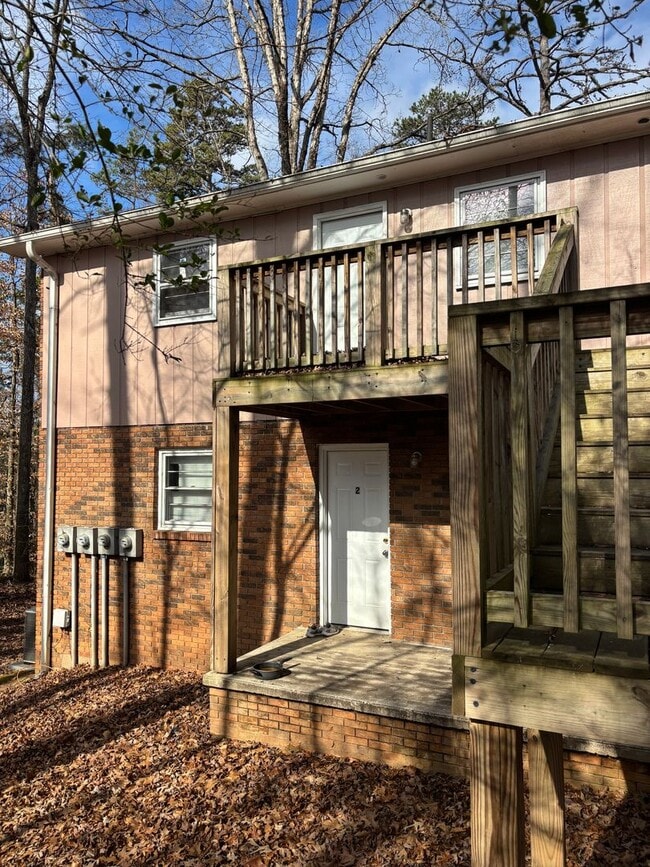 Building Photo - New Listing!