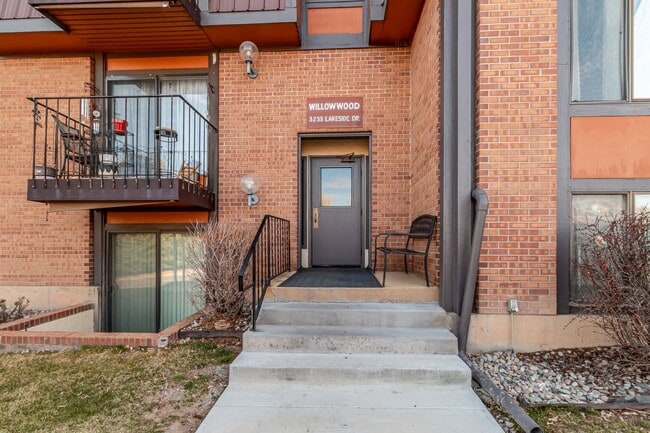 Photo - Bright & Spacious 1BD/1BA Top-Floor Unit with Stunning Views!