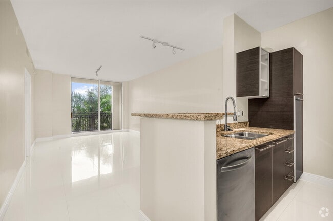 Building Photo - 550 Okeechobee Blvd Unit 425 Rental