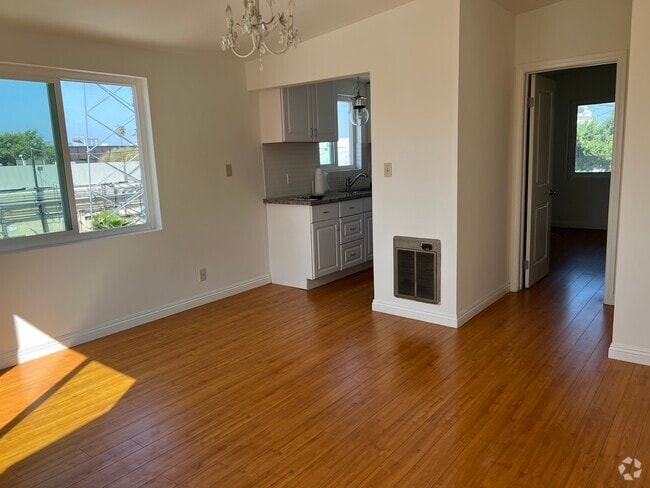 Building Photo - 1013 Rosedale Ave Unit A Rental