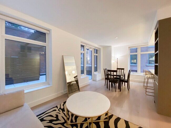 Photo - 100 Lovejoy Wharf Unit 3A