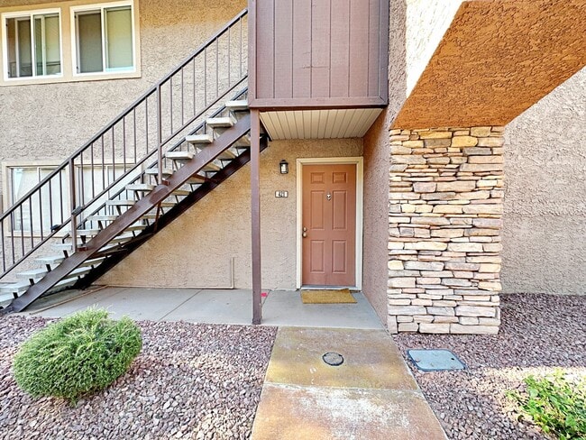 Photo - 3 BEDROOM, 2 BATH DOWNSTAIRS CONDO IN GUARD GATED COMMUNITY Unit 421