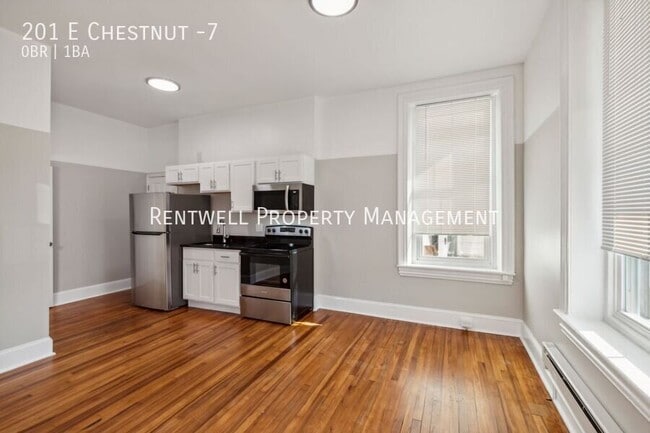 Photo - 201 E Chestnut St