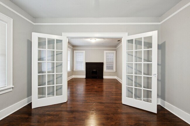 Building Photo - 1203 E 38th St Unit House