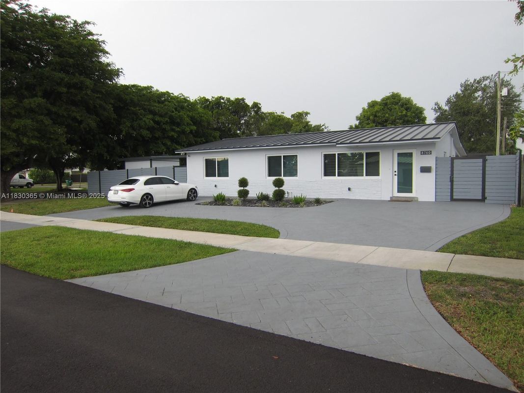 Photo - 8760 SW 20th St House