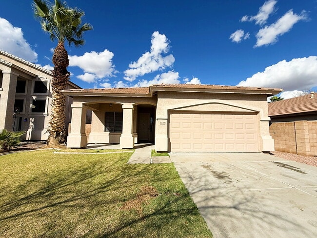 Building Photo - Freshly Updated 3BR Home with Community Pool, Clubhouse & Resort-Style Amenities!