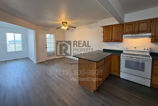 Photo - 230 W Elbow Dr