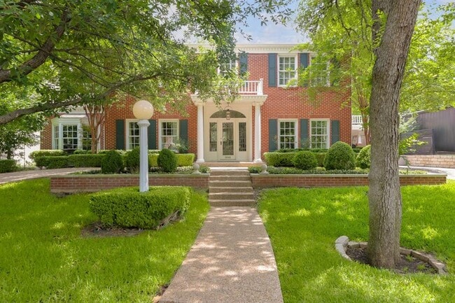Building Photo - 3001 Hillview Rd