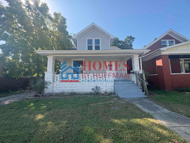 Building Photo - Five Bedroom House | 2 Full Bath | Move In...