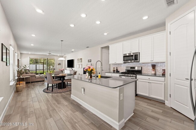 Photo - 148 Sweet Oak Wy