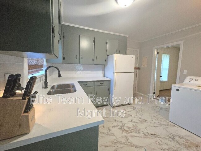 Photo - 809 Wilbrown Cir