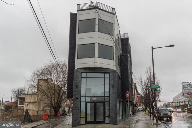 Building Photo - 225-29 W Girard Ave Rental