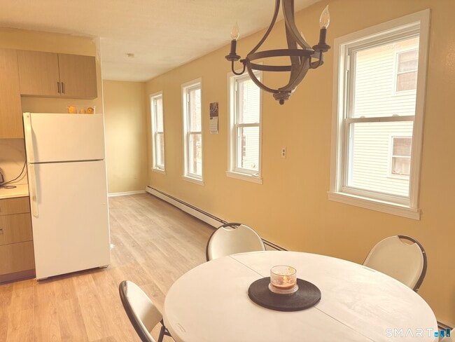 Photo - 202 Bellevue St Unit B