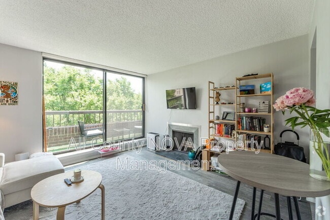 Building Photo - 1700 17th St NW Unit #607 Rental