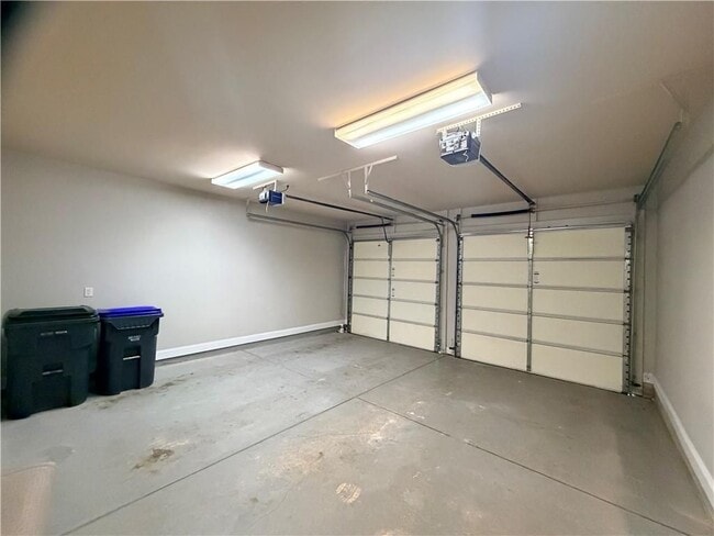 Photo - 2576 Gadsen Walk NW