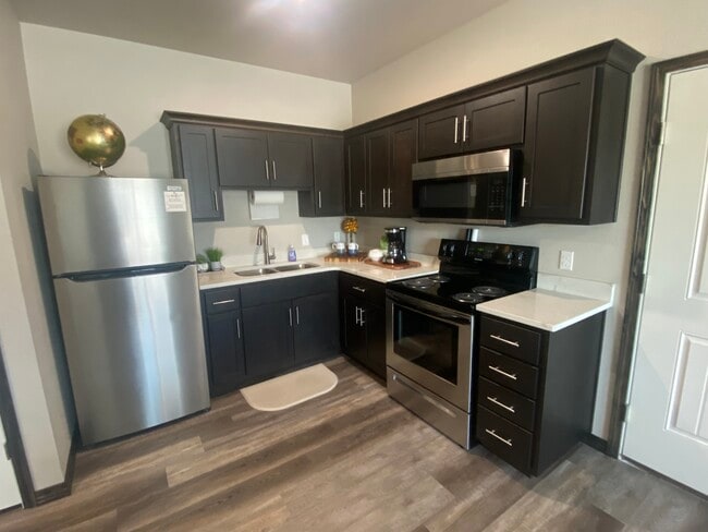 Photo - 2425 S Jackson Ave Unit 2425-4