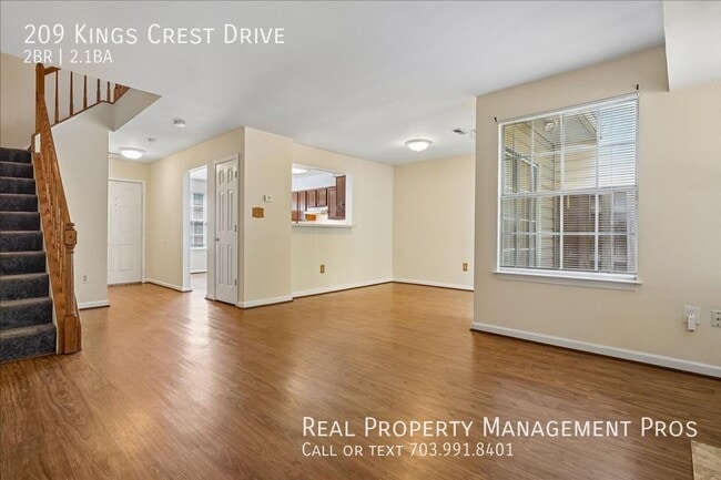 Photo - 209 Kings Crest Dr