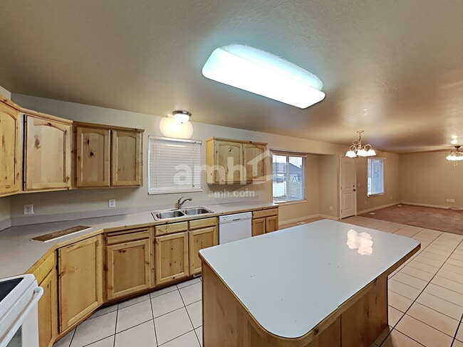 Photo - 856 E 2150 S