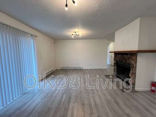 Photo - 8110 E 16th Ave