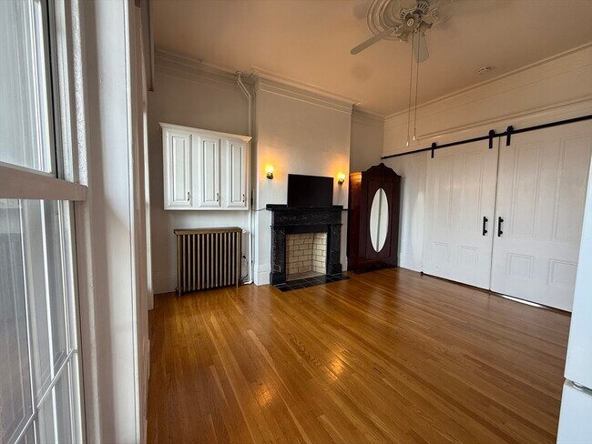 Photo - 187 Webster St Unit 2
