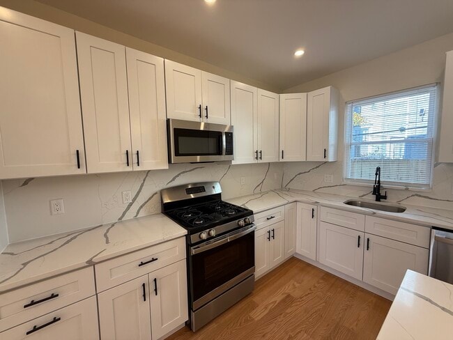 Photo - 2513 W Seybert St