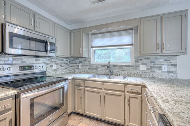 Photo - 109 Cedar Ash Ct
