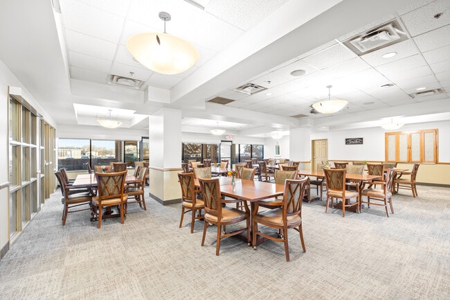 Community Room - SummerHouse of Bloomington